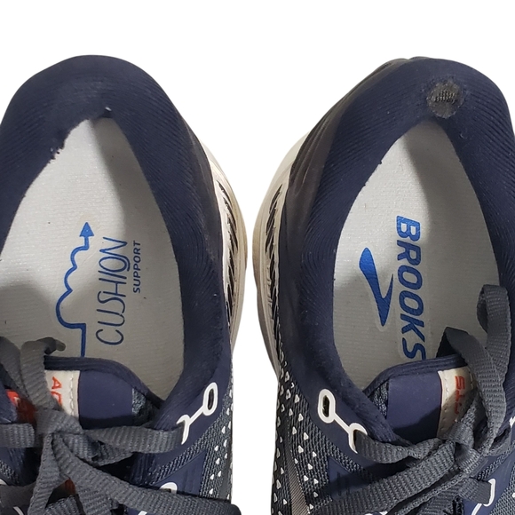 Brooks Adrenaline Gts 22 Running Shoe - Picture 7 of 13